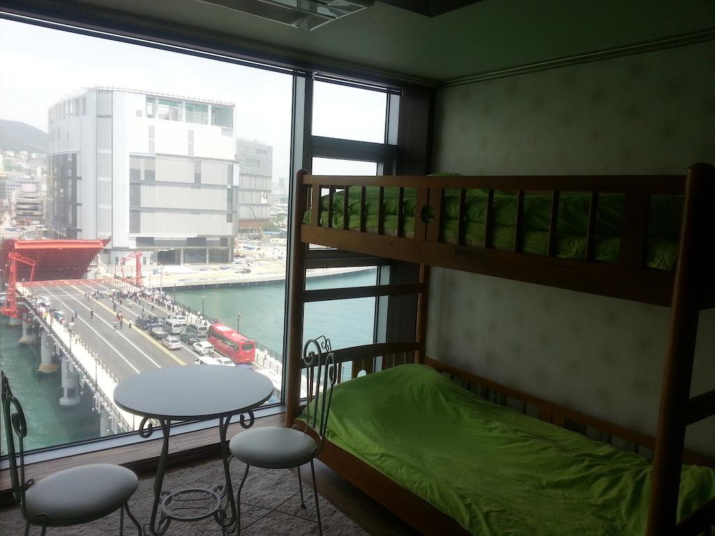 Aj House Hostel ปูซาน ภายนอก รูปภาพ